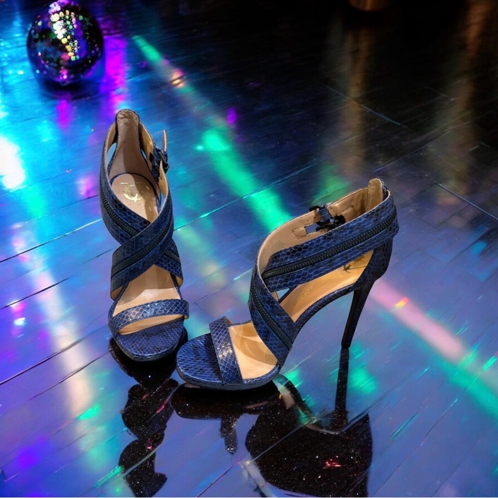 Vince Camuto Navy Strappy Sandal Heels - Picture 5 of 16